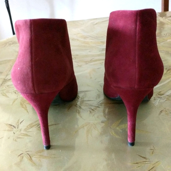 Zara Women Suede heeled ankle Boots, Burgundy - Picture 2 of 7